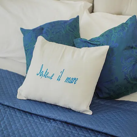 Πανσιόν Io, Te E Il Mare